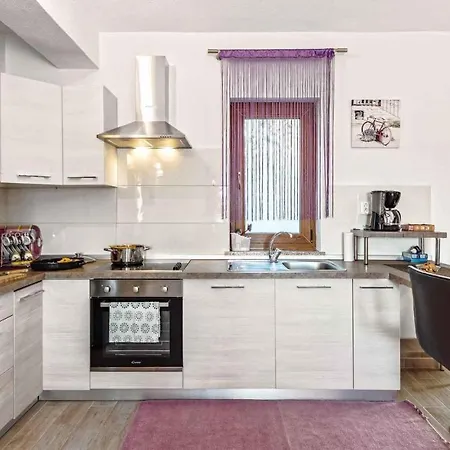 Holiday home Holiday Home In Valtura/Istrien 17453