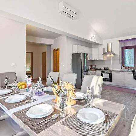 Holiday Home In Valtura - Istrien 17453