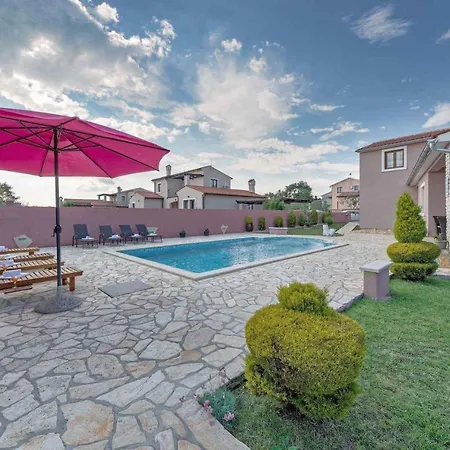 Holiday Home In Valtura/Istrien 17453 Holiday home Valtura