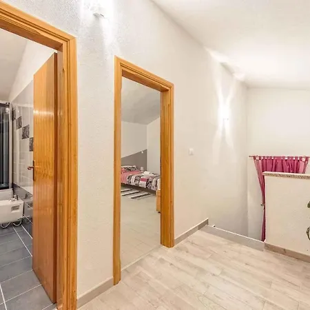 Holiday Home In Valtura - Istrien 17453 Holiday home *