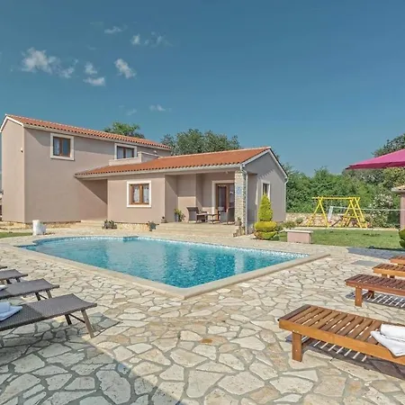 Holiday Home In Valtura/Istrien 17453 Holiday home *
